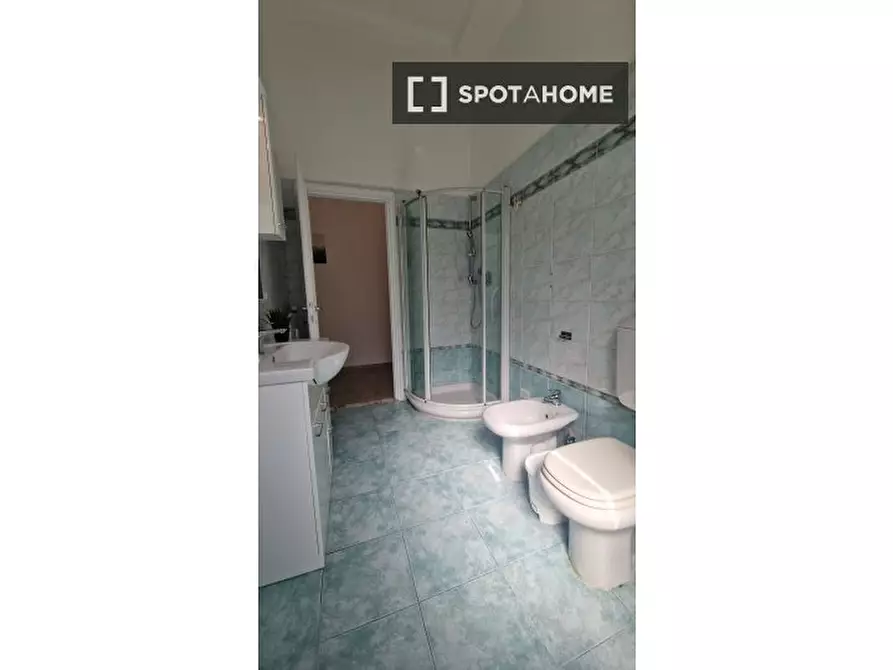 Immagine 18 di Camera condivisa in affitto  in Via Sabotino a Roma