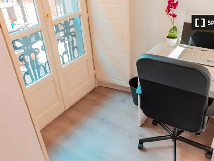 Immagine 4 di Camera condivisa in affitto  in Via Alfonso Bonafous a Torino