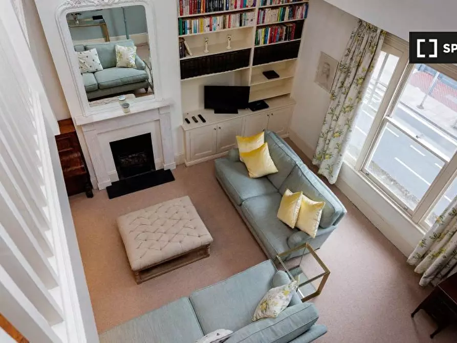 Immagine 4 di Appartamento in affitto  in Second floor flat a Hammersmith