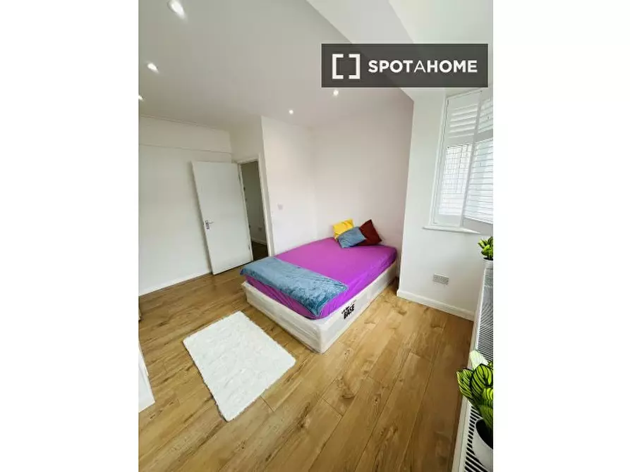 Immagine 6 di Camera condivisa in affitto  in Woodmansterne Road a Lambeth