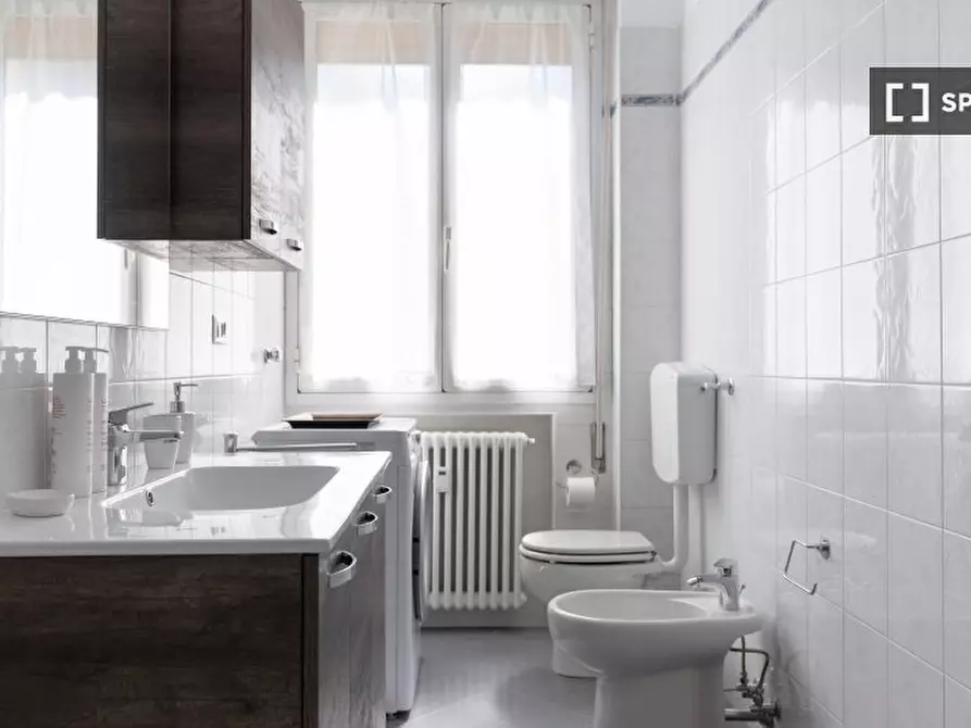 Immagine 1 di Ufficio in affitto  in Via Lombardia a Bologna