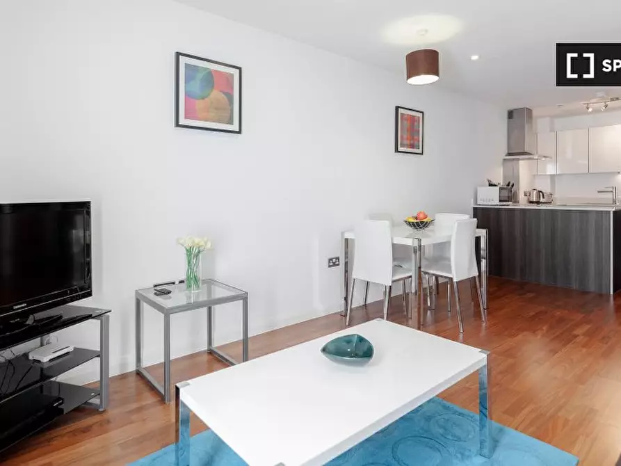 Immagine 2 di Appartamento in affitto  in Stanley Rd a Merton