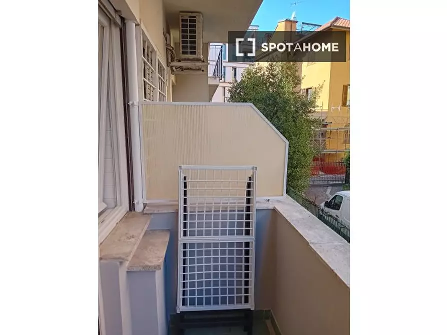 Immagine 7 di Camera condivisa in affitto  in Via Eleonora Duse a Roma