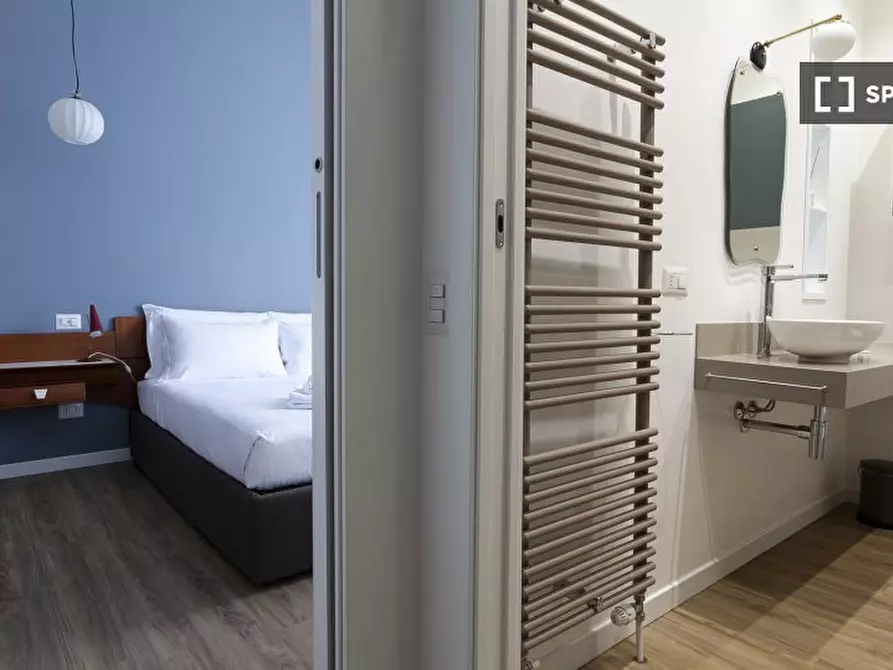 Immagine 11 di Appartamento in affitto  in Via Teglio a Milano