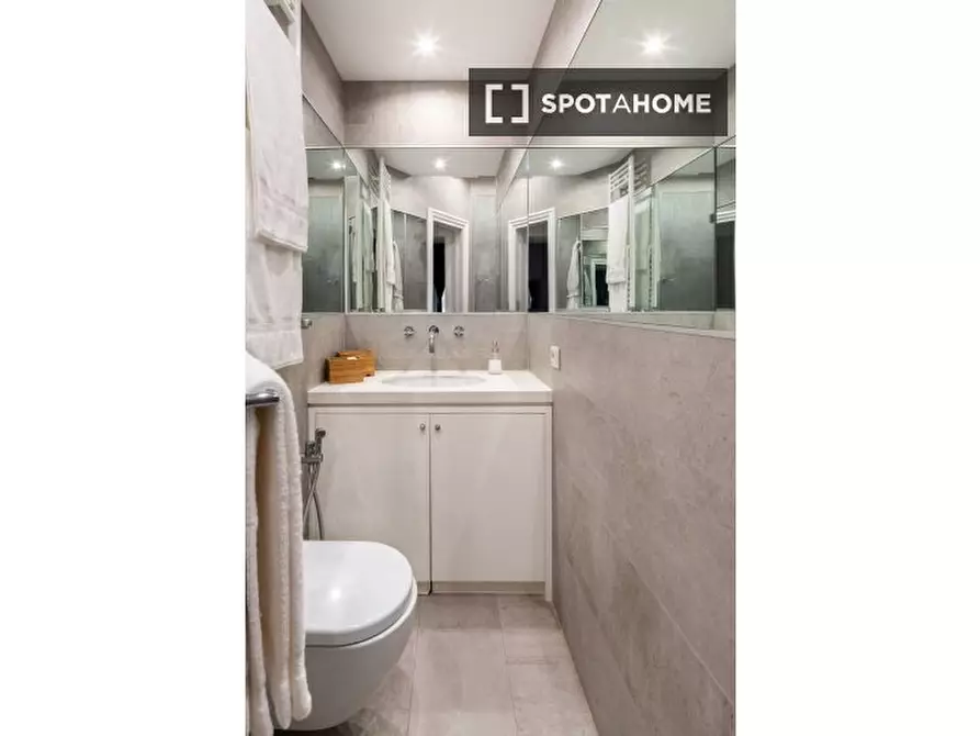 Immagine 19 di Appartamento in affitto  in Via Gregoriana a Roma