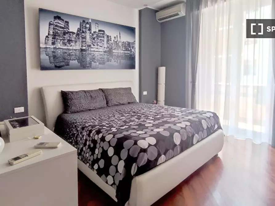 Immagine 12 di Appartamento in affitto  in Via Fratelli Rosselli a Milano