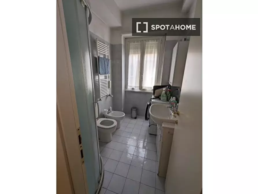 Immagine 4 di Camera condivisa in affitto  in Via Paolo Giovio a Milano