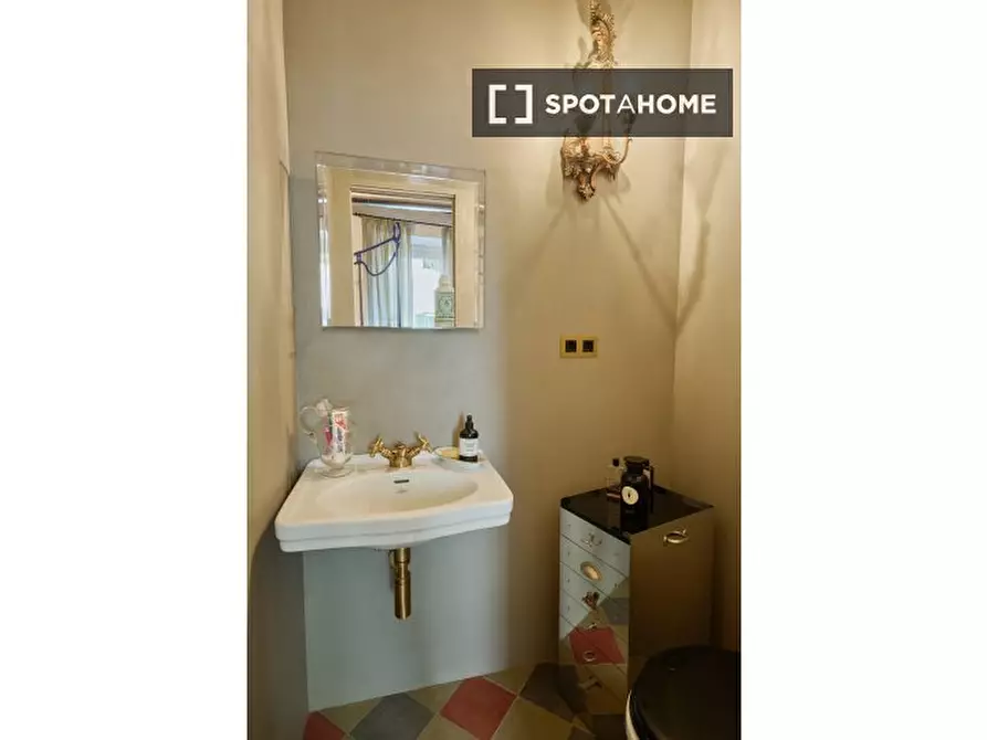 Immagine 10 di Appartamento in affitto  in Via dei Cappellari a Roma