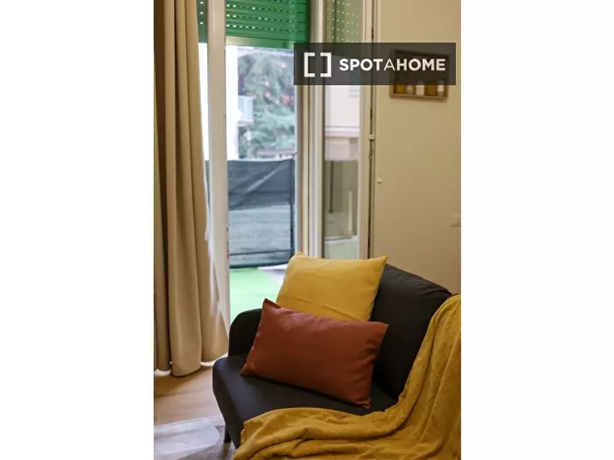 Immagine 19 di Camera condivisa in affitto  in Via Fossolo a Bologna