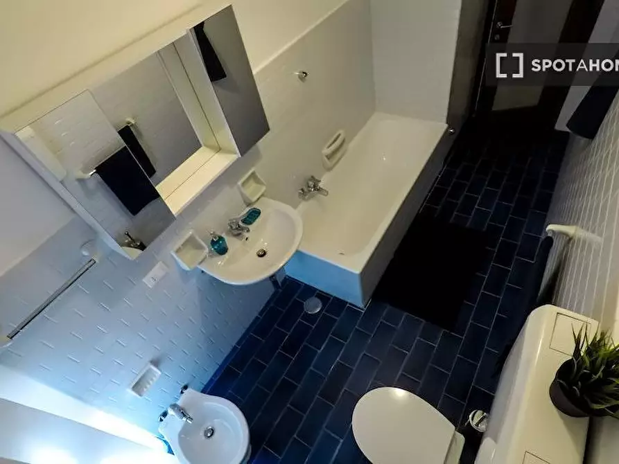 Immagine 13 di Camera condivisa in affitto  in Bligny a Brescia