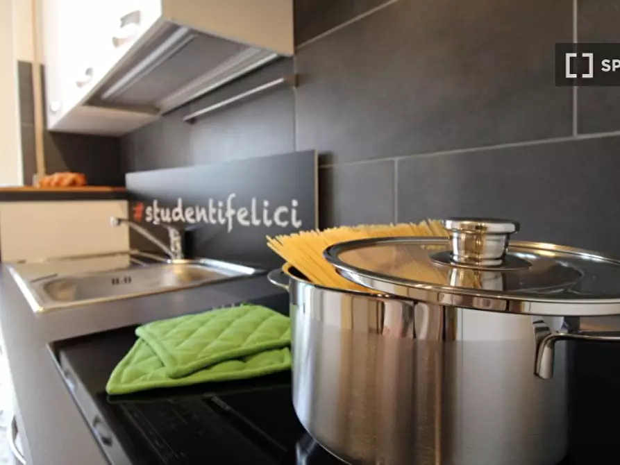 Immagine 11 di Camera condivisa in affitto  in Piave a Brescia