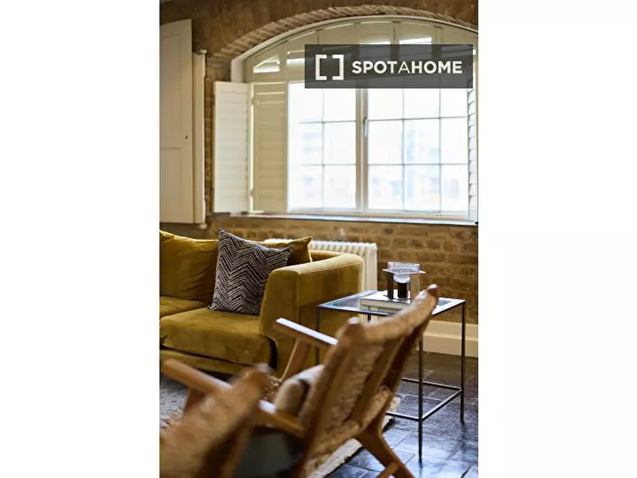 Immagine 14 di Appartamento in affitto  in E Smithfield a Poplar