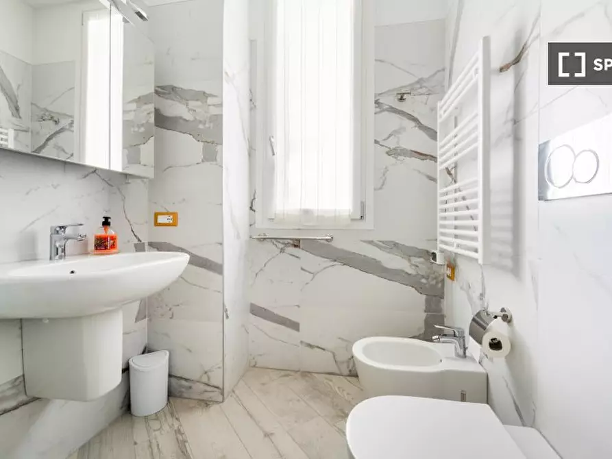 Immagine 18 di Appartamento in affitto  in Via Donato Creti a Bologna