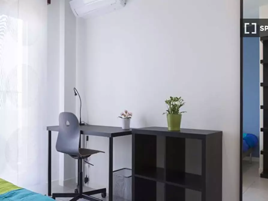 Immagine 3 di Camera condivisa in affitto  in Largo Cavalieri di Malta a Milano