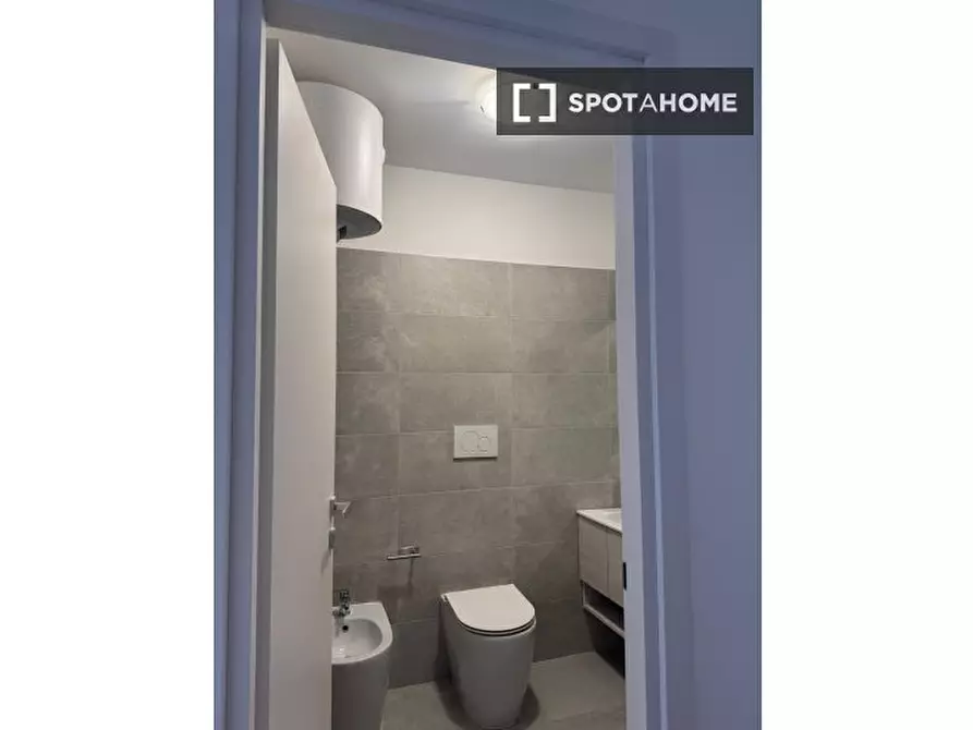 Immagine 8 di Camera condivisa in affitto  in Via Gregorio VII a Roma