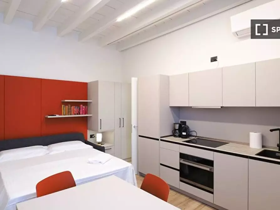 Immagine 1 di Ufficio in affitto  in Via Paolo Frisi a Milano