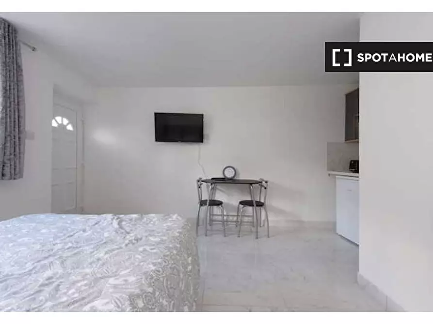 Immagine 6 di Ufficio in affitto  in Flat a Barnet