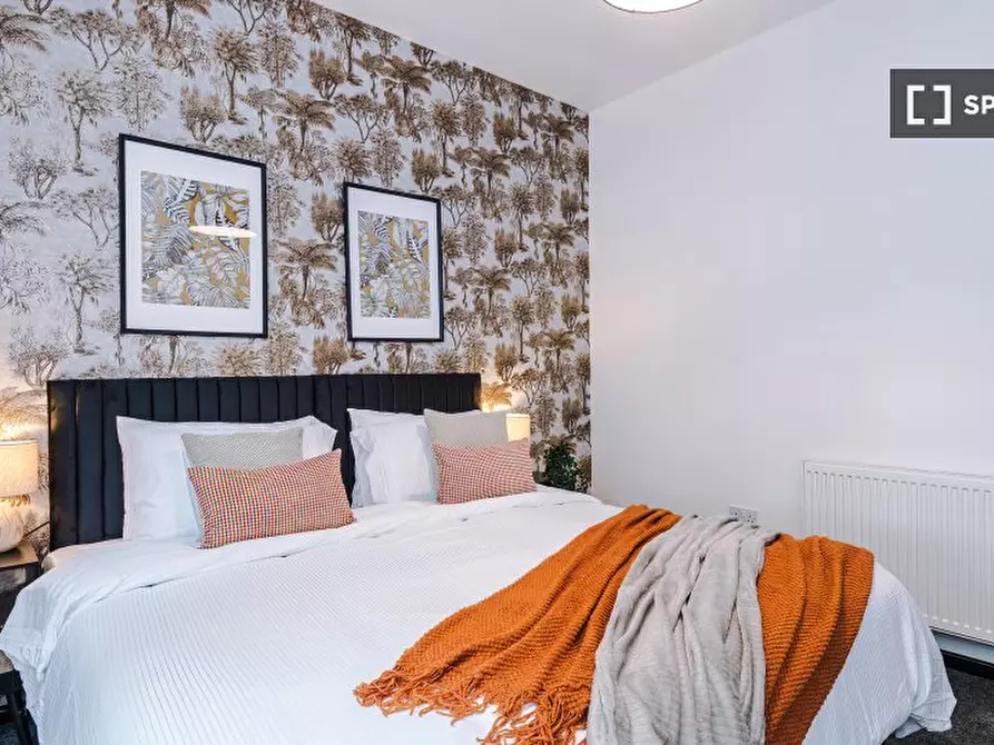 Immagine 5 di Appartamento in affitto  in Alpha St a 