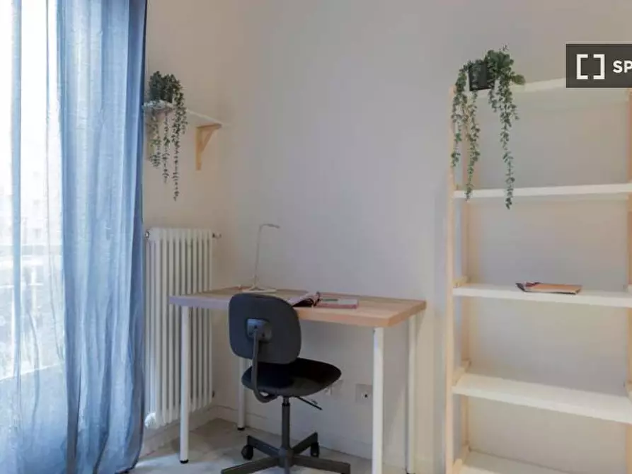 Immagine 6 di Camera condivisa in affitto  in Via Breglio a Torino