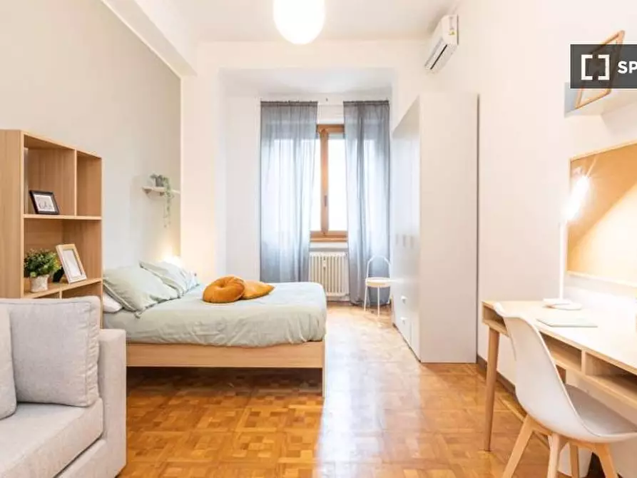 Immagine 3 di Camera condivisa in affitto  in Viale Andrea Doria a Milano