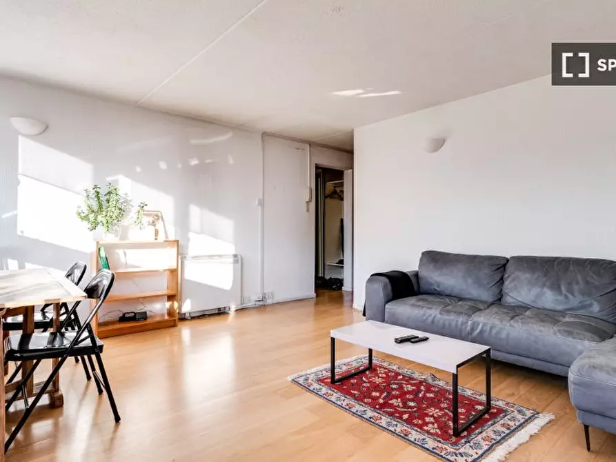 Immagine 6 di Appartamento in affitto  in Park Court a Wandsworth