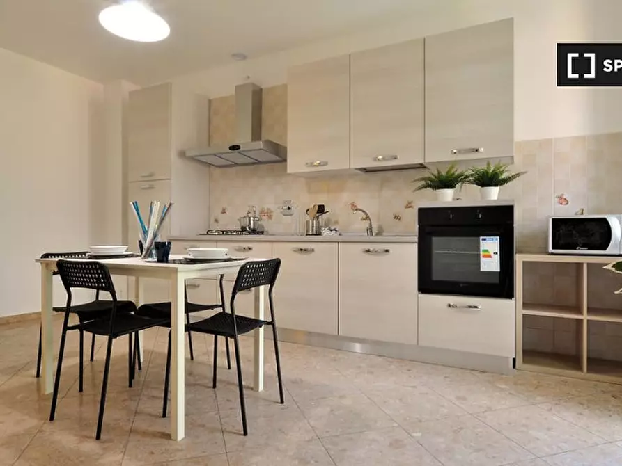 Immagine 5 di Camera condivisa in affitto  in Via Perosa a Torino