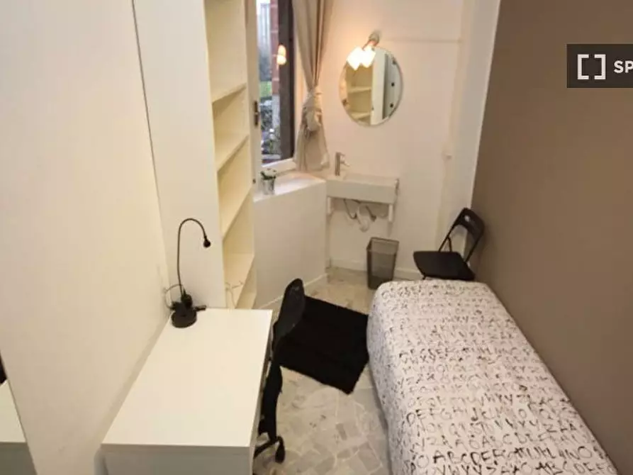 Immagine 3 di Camera condivisa in affitto  in Via Salvatore Barzilai a Milano