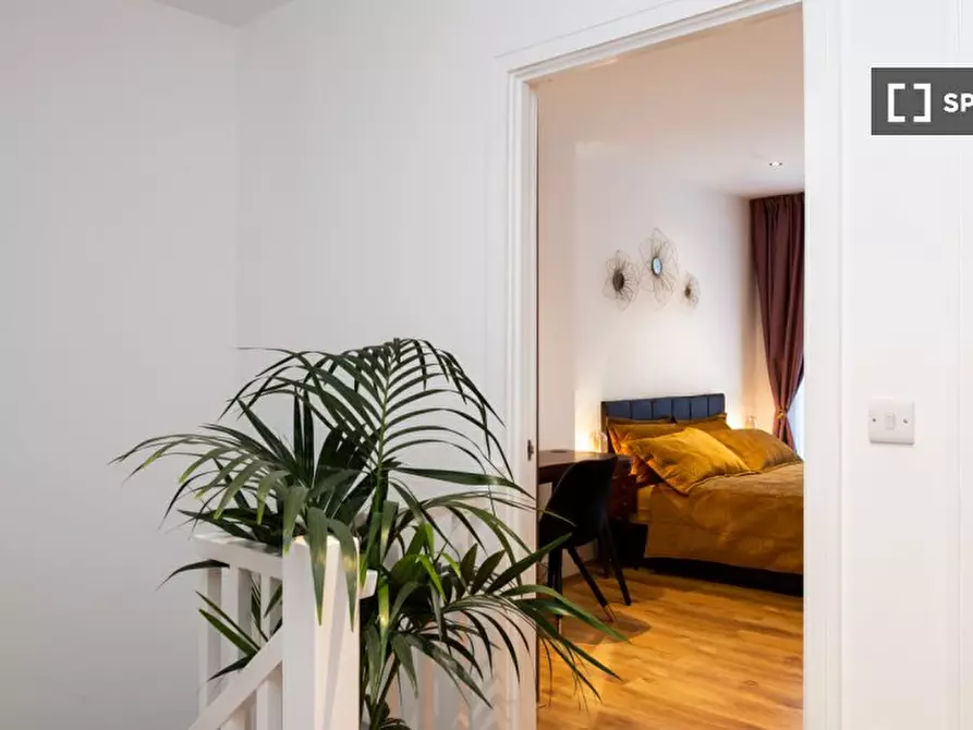 Immagine 10 di Appartamento in affitto  in St John's Hl a Wandsworth