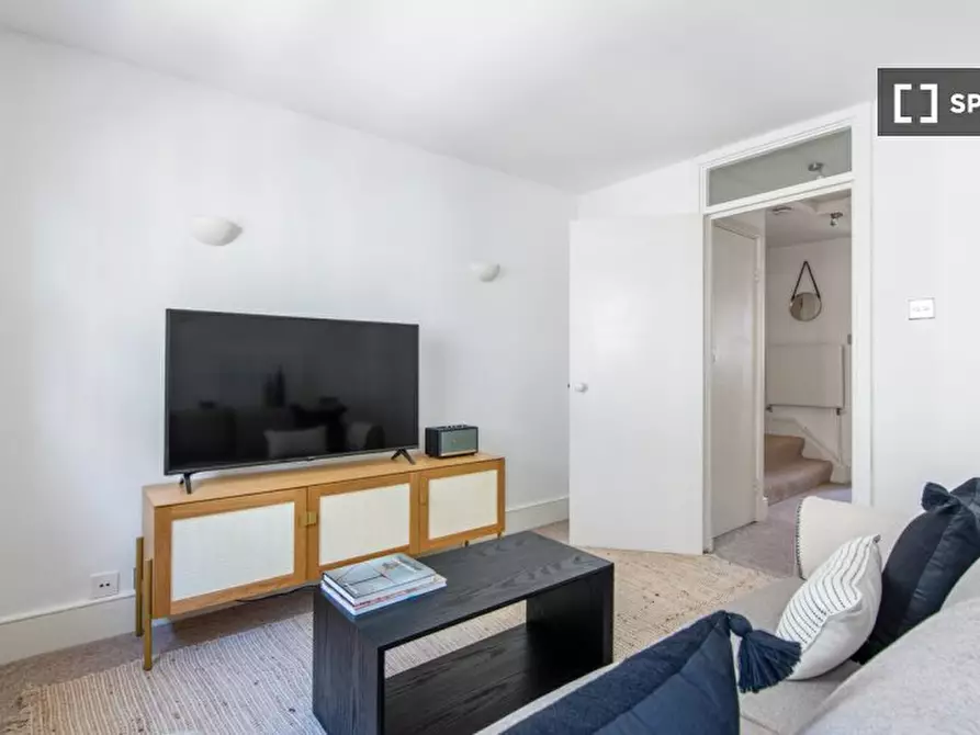 Immagine 2 di Appartamento in affitto  in Seven Dials a Camden Town