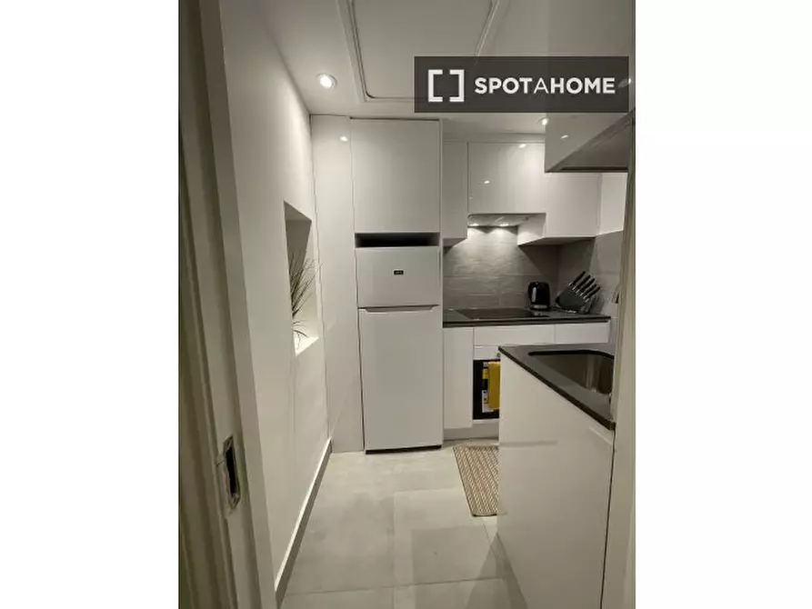 Immagine 8 di Appartamento in affitto  in Cornwall Gardens a Kensington