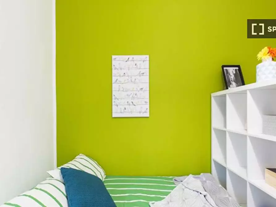 Immagine 2 di Camera condivisa in affitto  in Via Moncalvo Milan a Milano