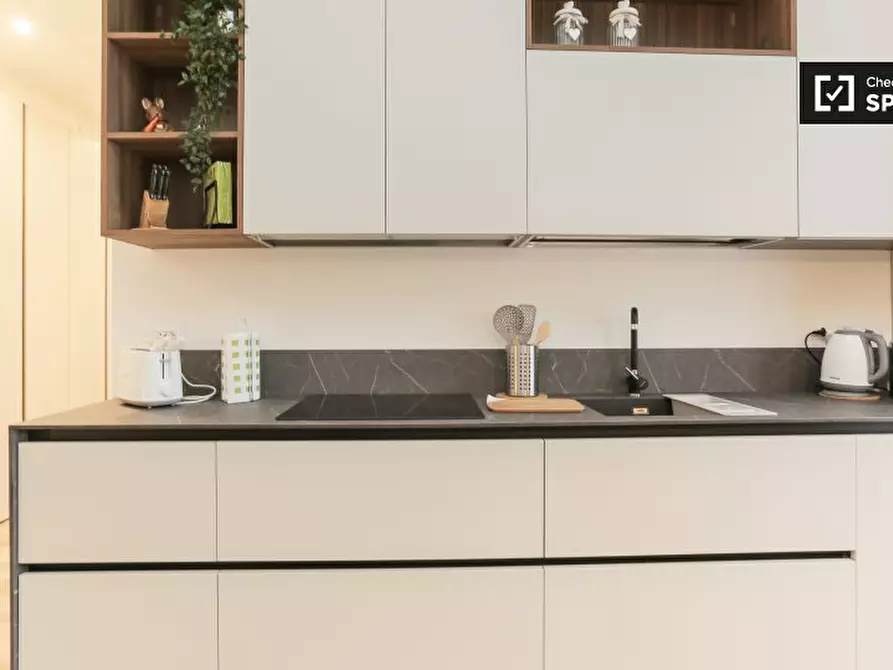 Immagine 11 di Appartamento in affitto  in Via Negroli, 20133 Milano MI, Italy a Milano