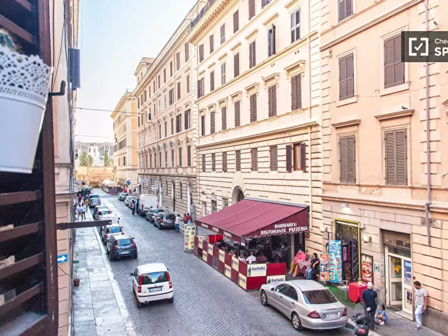 Immagine 9 di Camera condivisa in affitto  in Via Calatafimi a Roma