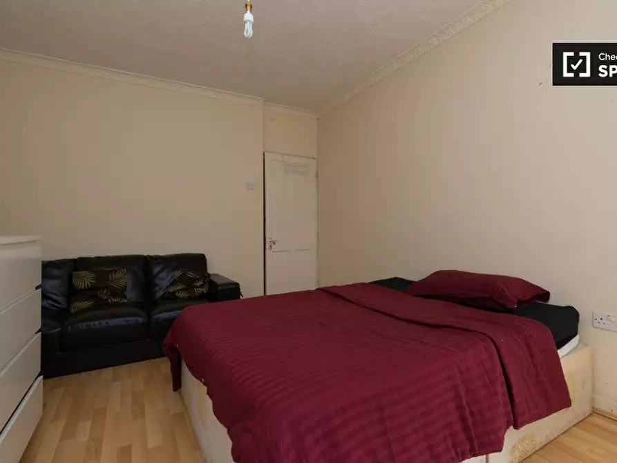 Immagine 15 di Camera condivisa in affitto  in Jubilee Street a Poplar