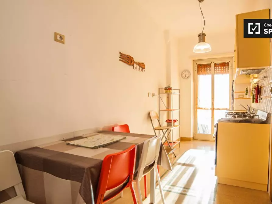 Immagine 4 di Camera condivisa in affitto  in Via Nemorense, 00199 Roma RM, Italy a Roma