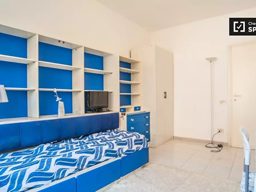 Immagine 3 di Camera condivisa in affitto  in Via Pietro Romano, 00169 Roma RM, Italy a Roma