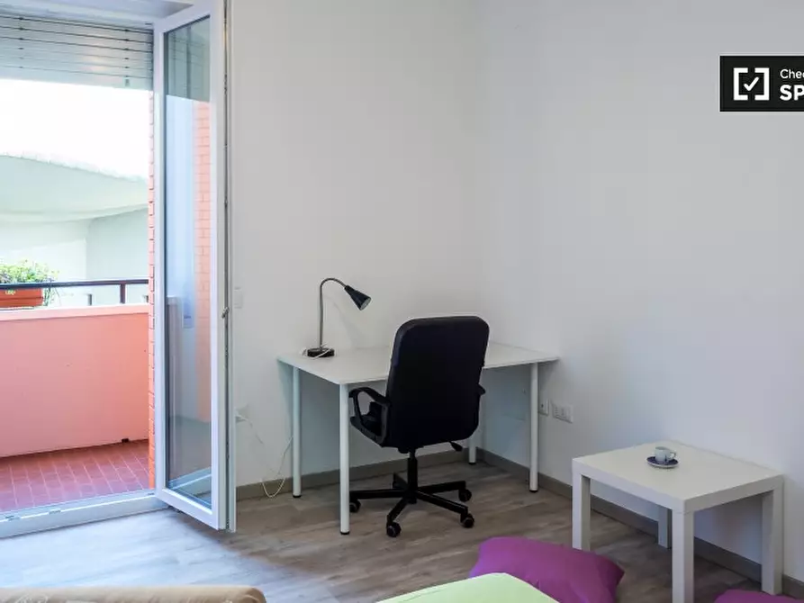 Immagine 9 di Camera condivisa in affitto  in Via Longarone a Milano