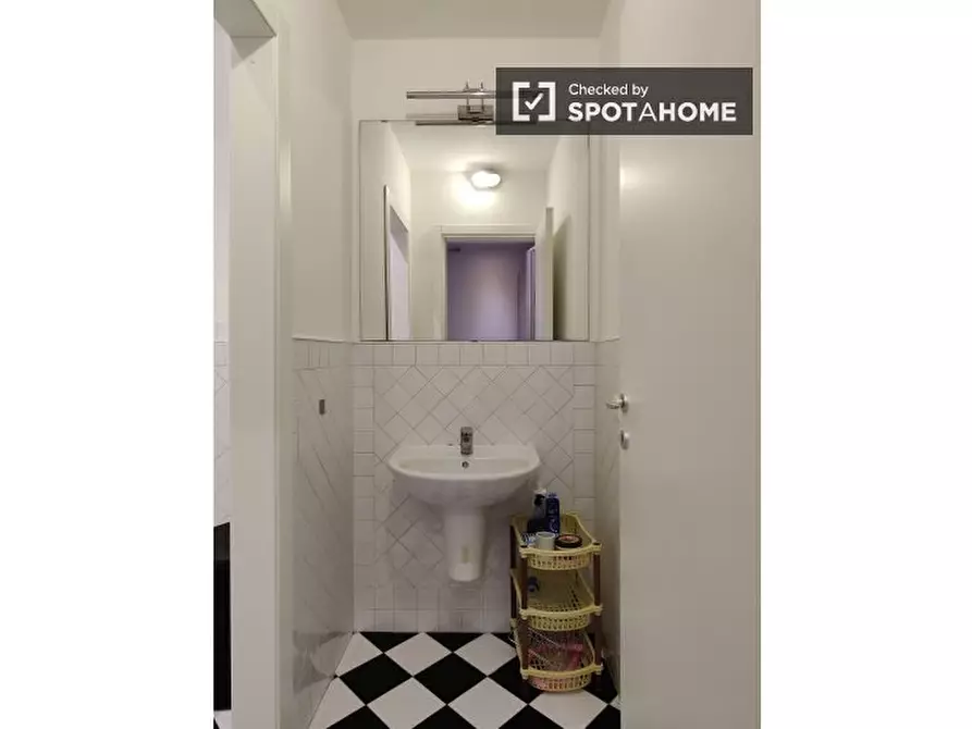 Immagine 12 di Appartamento in affitto  in Via Privata Chioggia a Milano