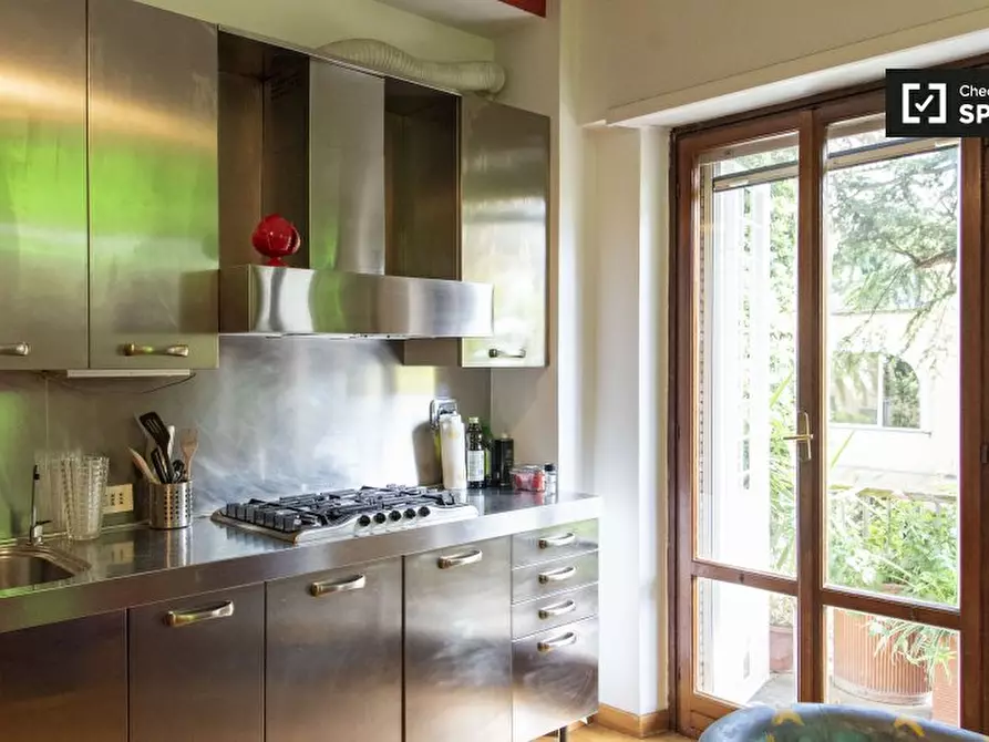 Immagine 16 di Appartamento in affitto  in Via Icilio a Roma