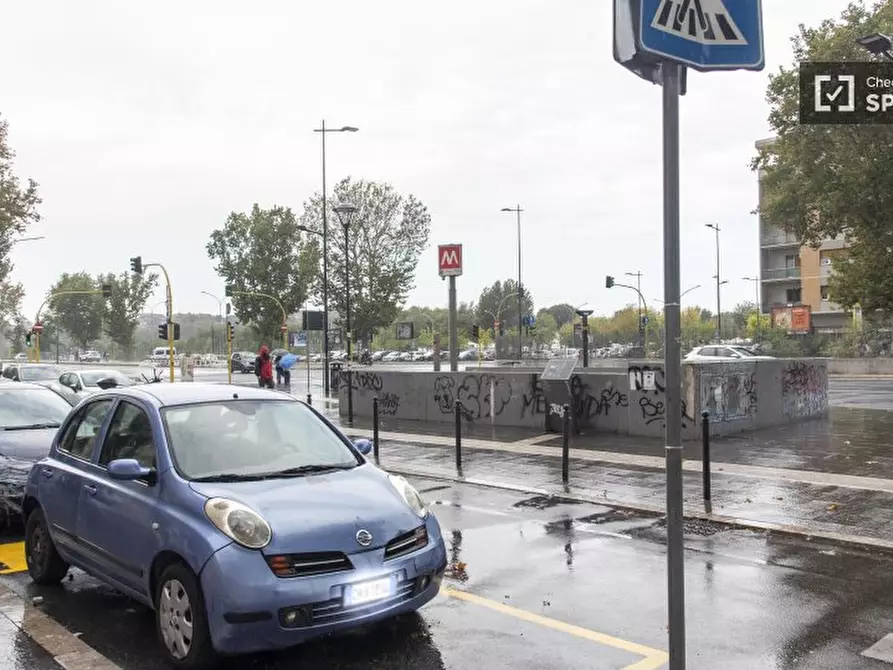 Immagine 19 di Camera condivisa in affitto  in Piazza Conca d'Oro a Roma