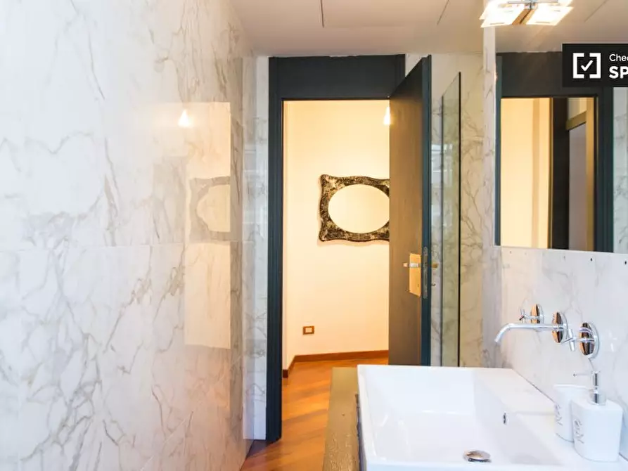 Immagine 12 di Appartamento in affitto  in Via Pantano a Milano