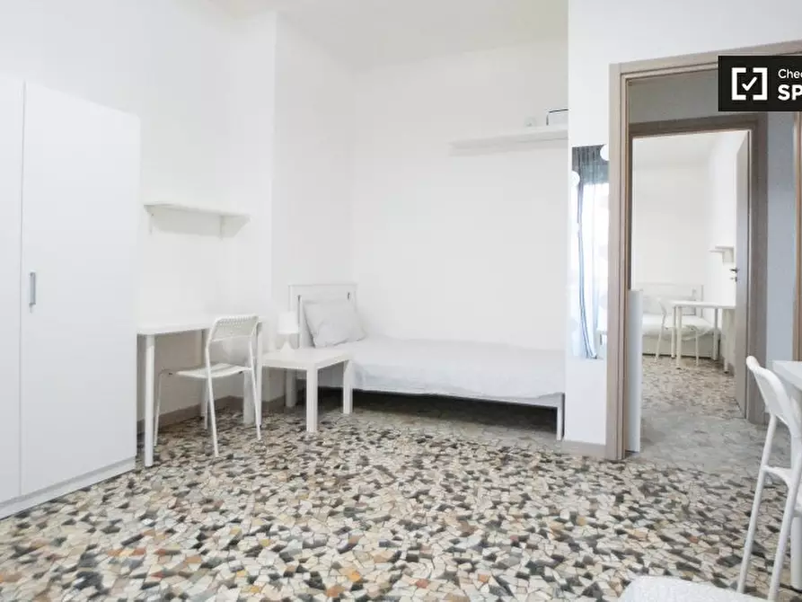 Immagine 3 di Camera condivisa in affitto  in Via Rutilia a Milano