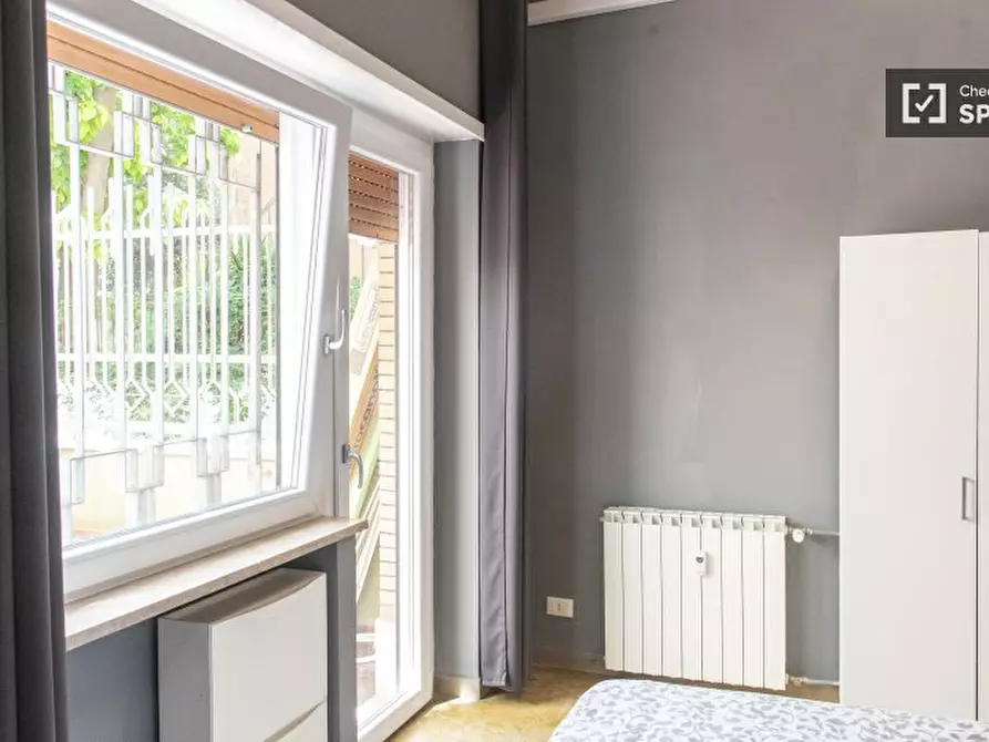 Immagine 3 di Camera condivisa in affitto  in Via Aquileia, 00198 Roma RM, Italy a Roma