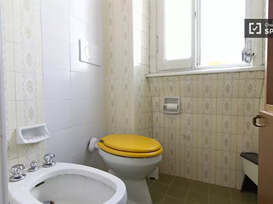 Immagine 17 di Camera condivisa in affitto  in Viale Jenner a Milano