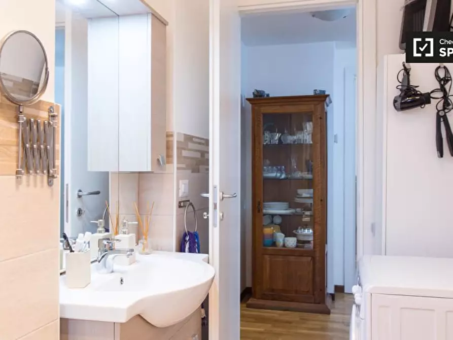 Immagine 10 di Camera condivisa in affitto  in Viale Edoardo Jenner a Milano