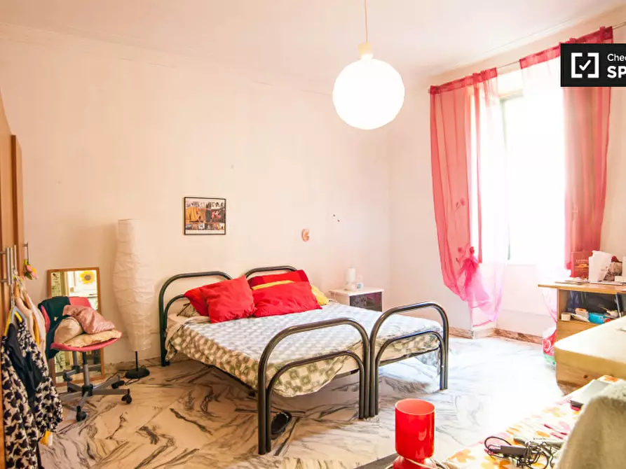 Immagine 5 di Camera condivisa in affitto  in Via Carnia a Roma