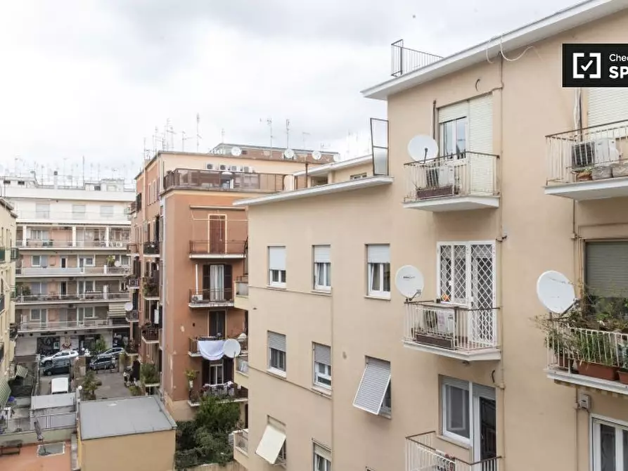 Immagine 10 di Camera condivisa in affitto  in Via di Boccea a Roma