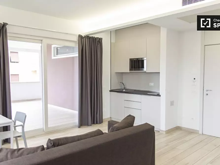 Immagine 4 di Appartamento in affitto  in Via di Acqua Bullicante a Roma