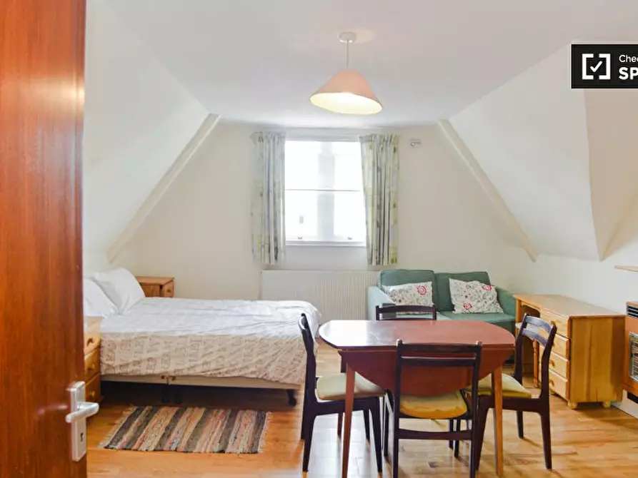 Immagine 11 di Ufficio in affitto  in F2 St Anns Villas a Kensington