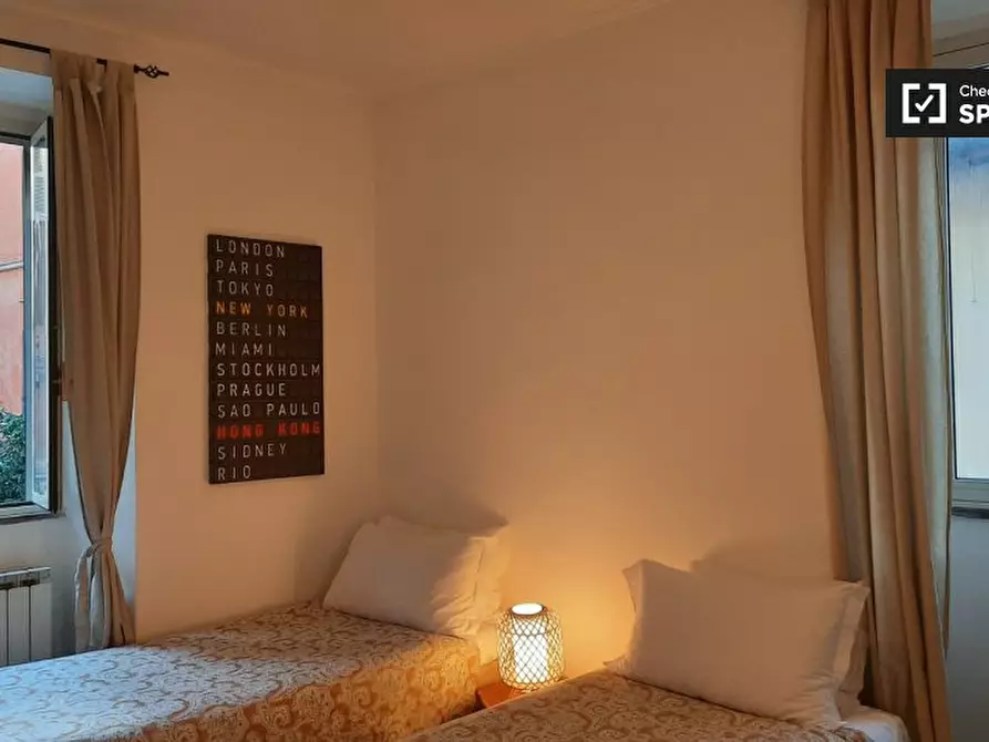 Immagine 9 di Appartamento in affitto  in Via dell'Arco di S. Calisto a Roma